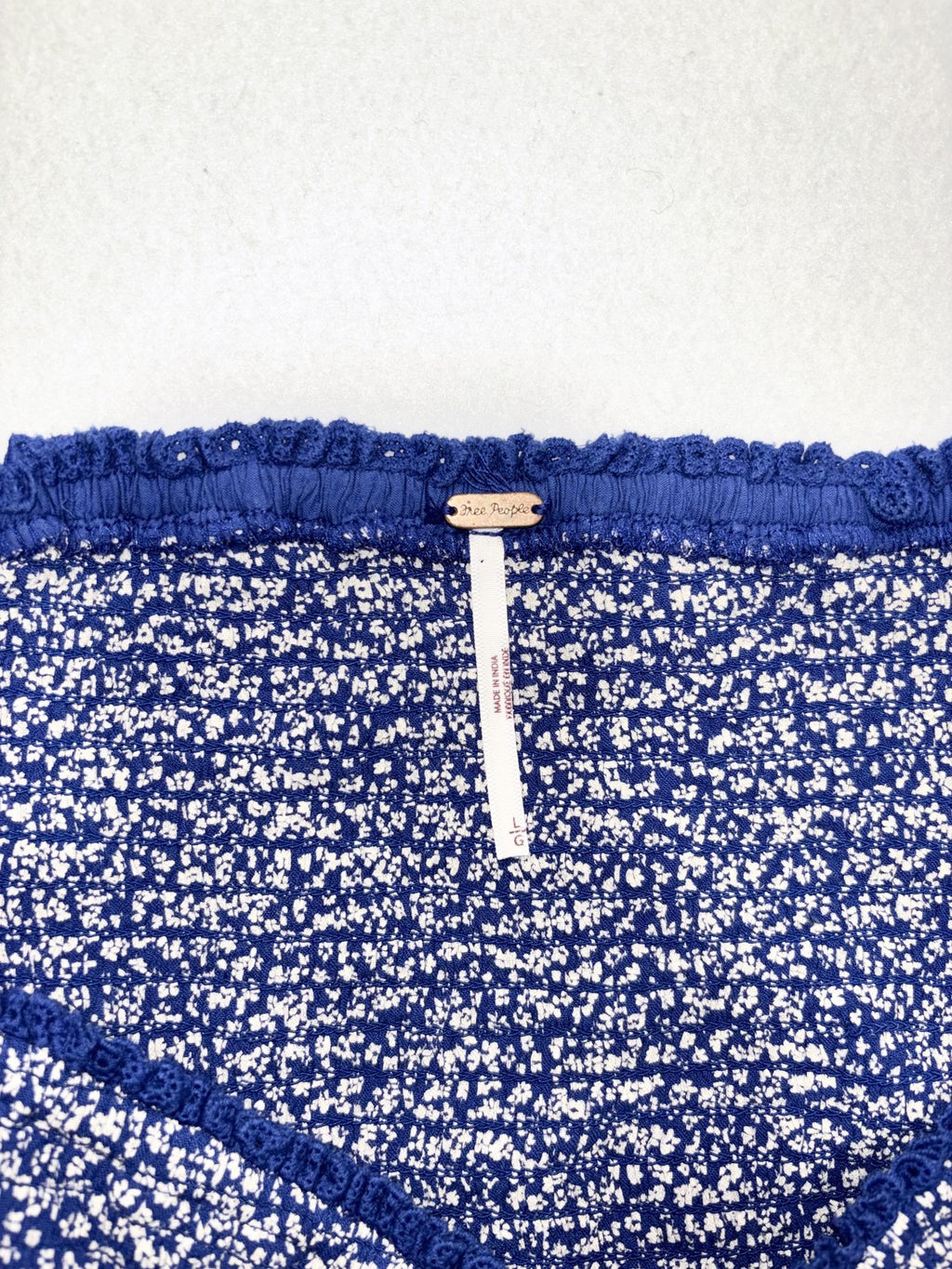 Free People Blouse Womens Large Blue Floral Off Shoulder Smocked Crop Top Boho
