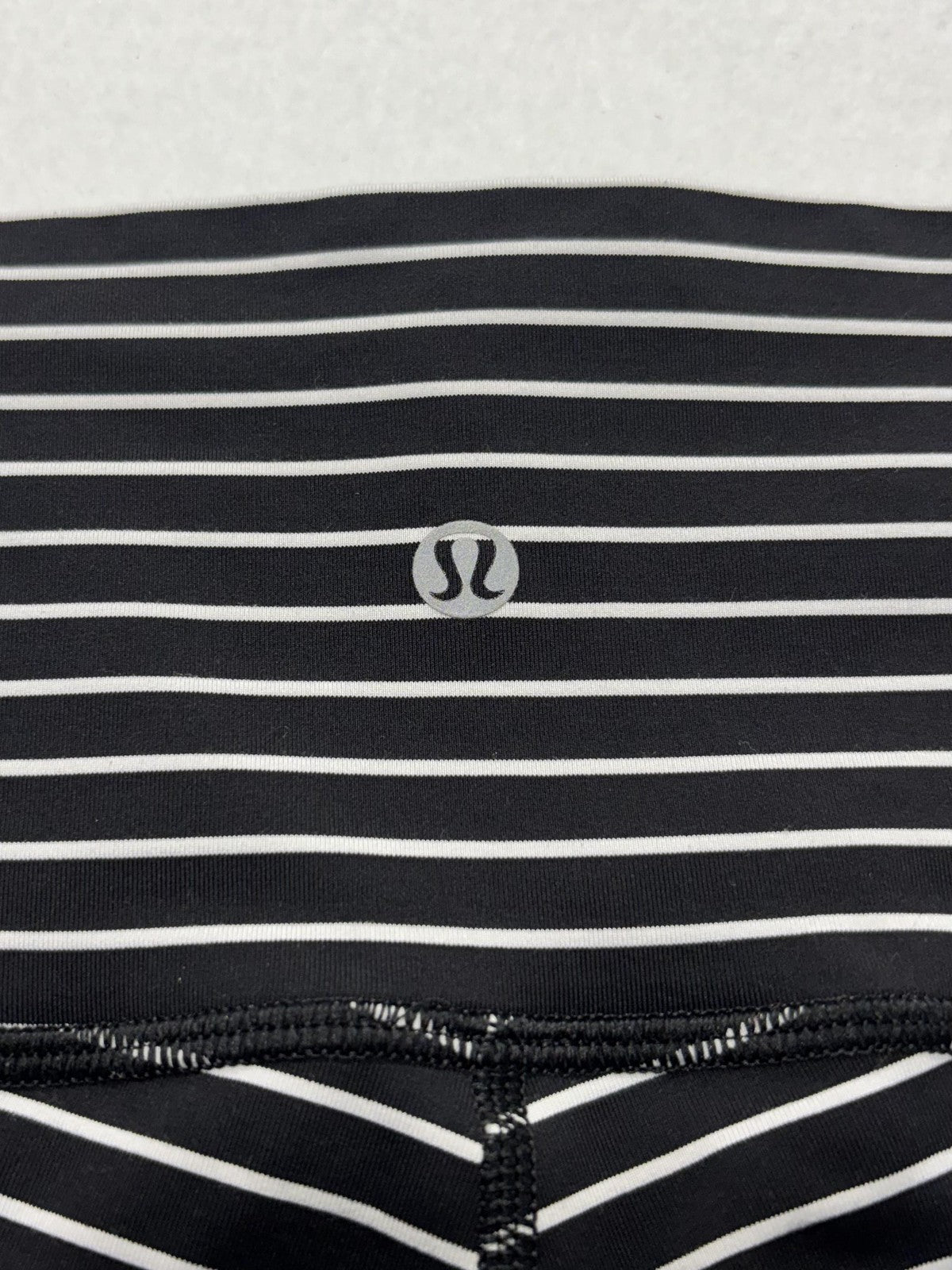 Lululemon Leggings Womens Small Black Stripe High Rise 25" Inseam Stretch Ankle