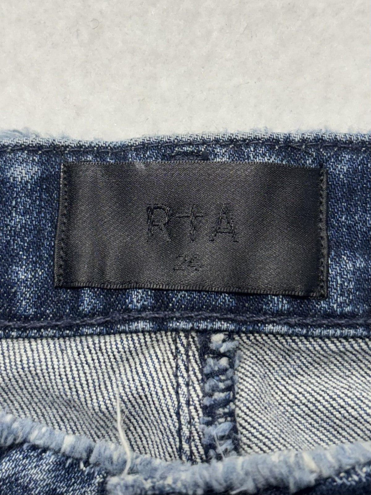 RtA Jot Jeans Womens 24 Blue Medium Wash Slim Skinny Raw Hem WS7103-102INDWH