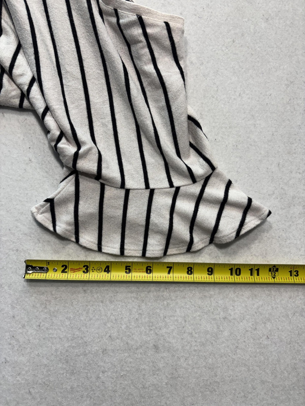 A New Day Shirt Womens 2XL White Black Striped V Neck Flutter Sleeve Tee Casual