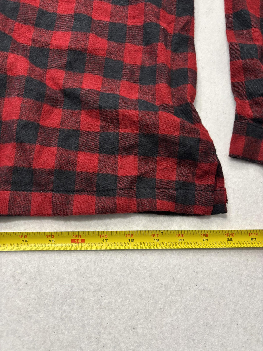 L.L. Bean Shirt Mens Medium Red Plaid Flannel Long Sleeve Button Up Casual