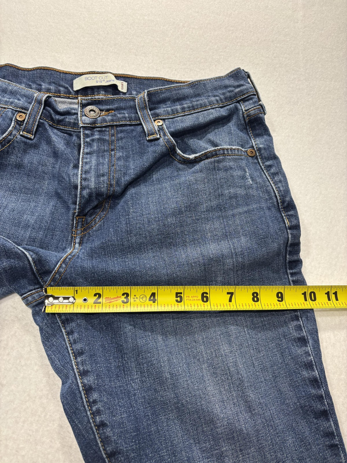 Levi's 515 Boot Cut Jeans Womens 8 Blue Medium Wash Mid Rise Slim Stretch 32x31