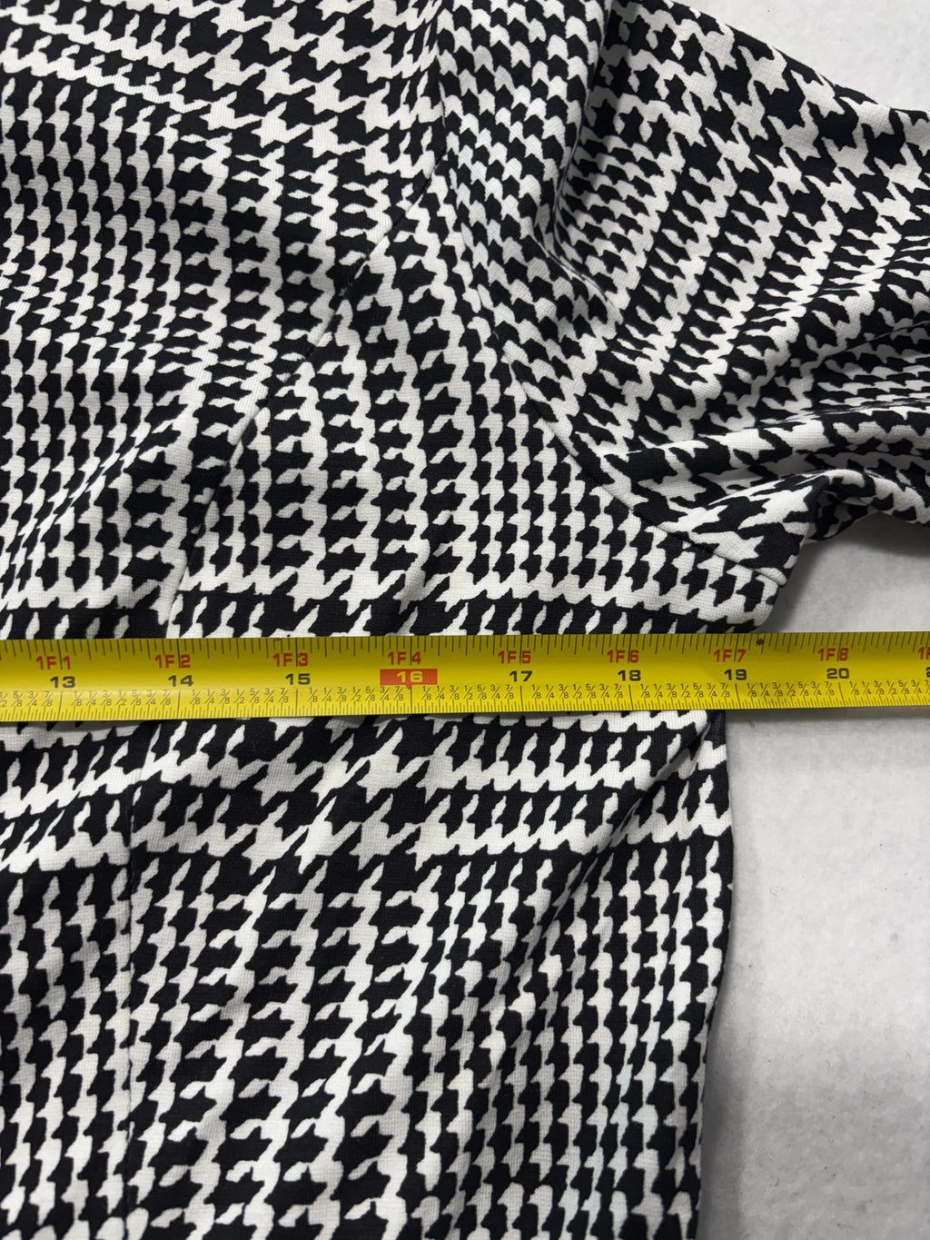 Talbots Dress Womens 14 Black Houndstooth Boat Neck 3/4 Bell Sleeve Sheath Knit
