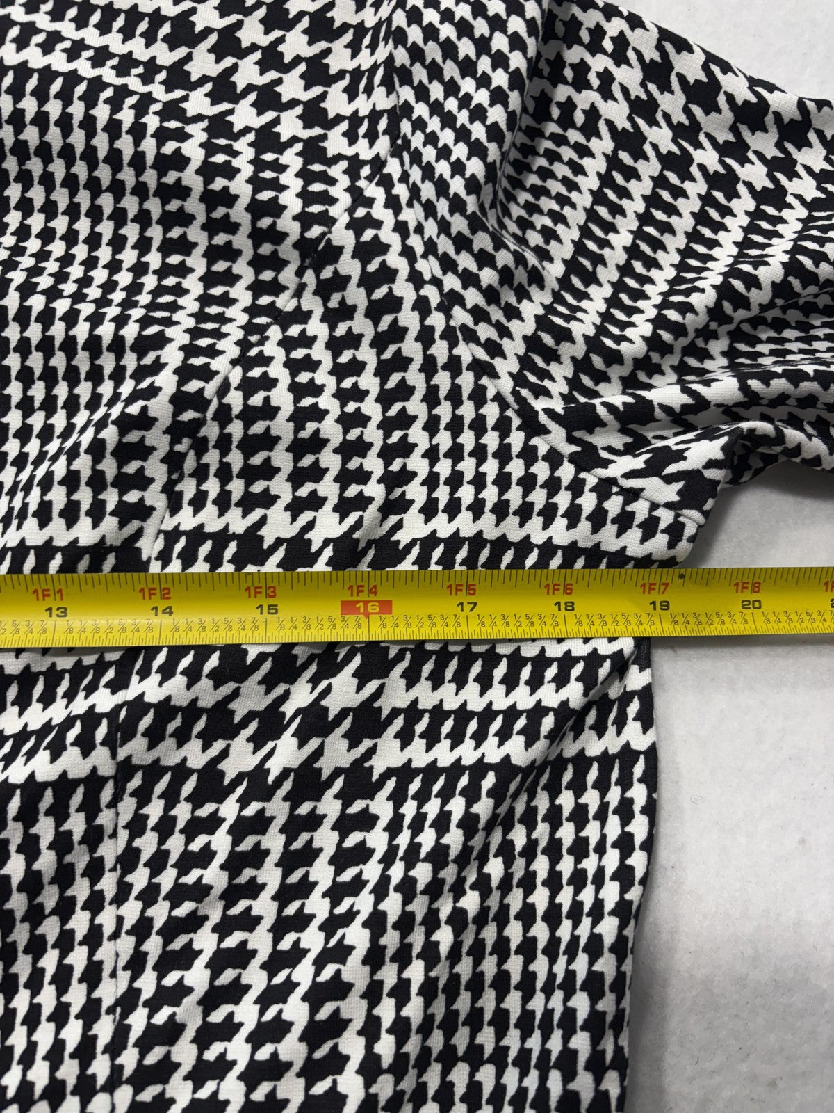 Talbots Dress Womens 14 Black Houndstooth Boat Neck 3/4 Bell Sleeve Sheath Knit
