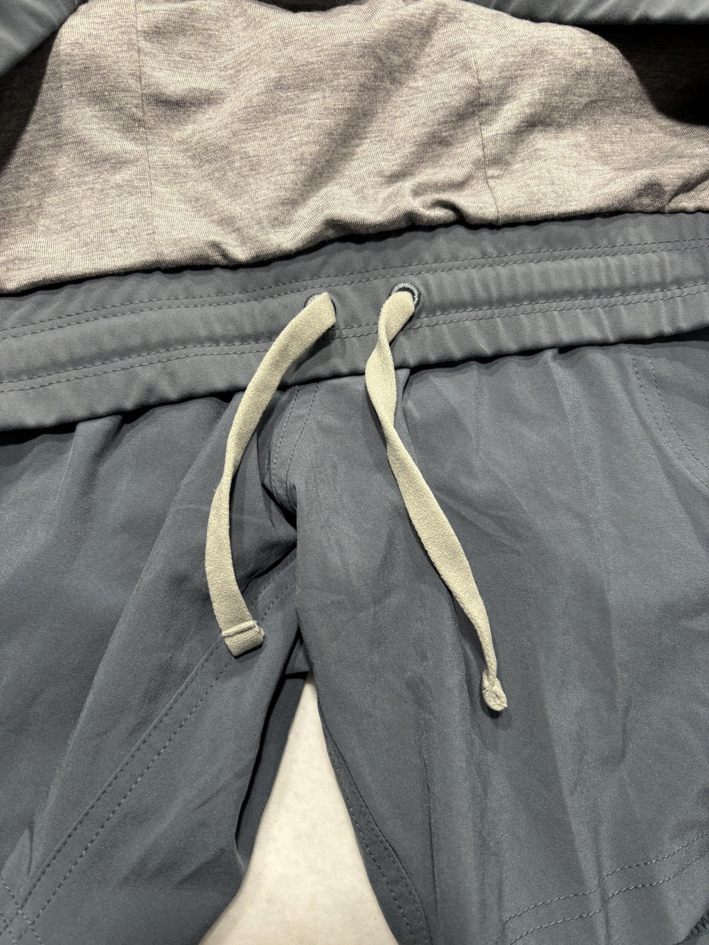 Free Fly Shorts Mens 2XL Gray 7" Inseam Breeze Active Lined UPF 50 Running