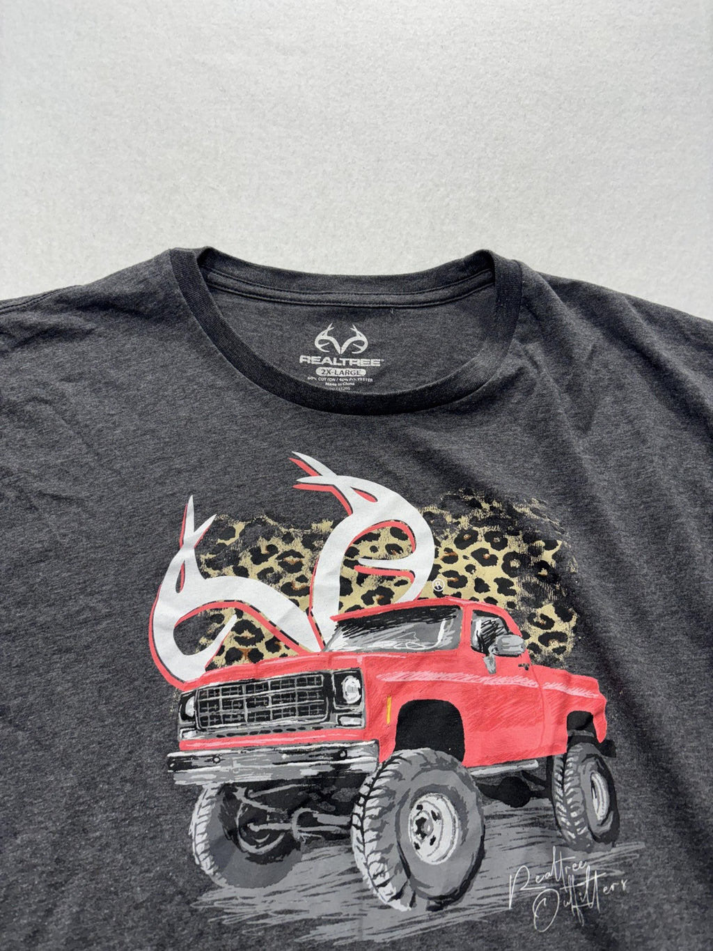 Realtree Shirt Mens 2XL Gray Red Truck Leopard Antler Graphic Tee Hunting