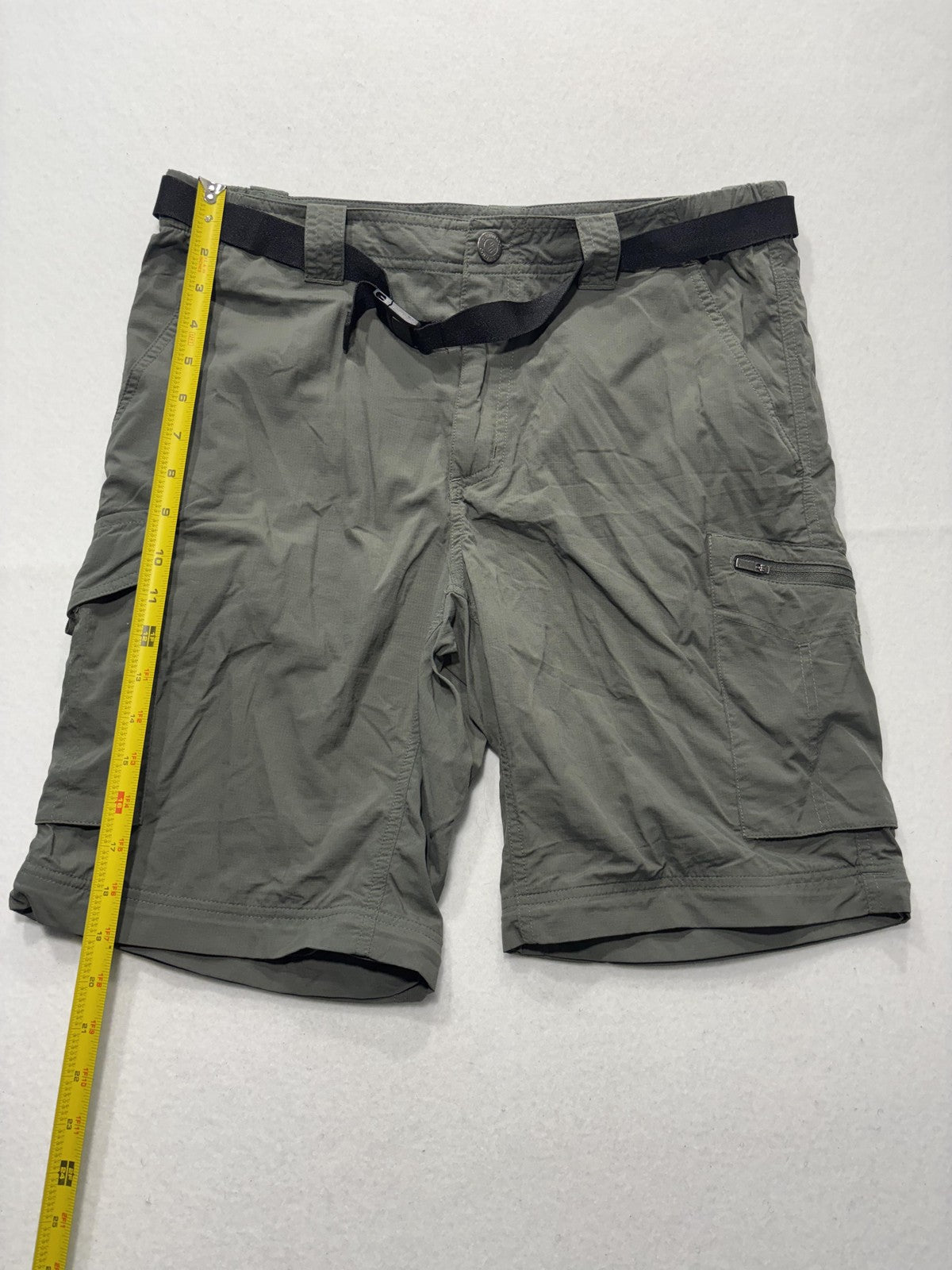 Columbia Omni-Shade Shorts Mens 34 Green Belted Cargo Hiking Quick Dry Outdoor