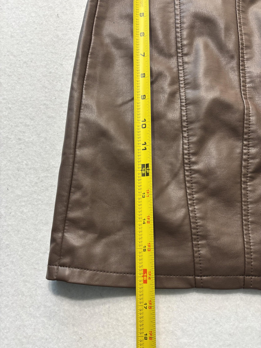 Free People Skirt Womens 8 Brown Faux Leather Zip Back Panel Seamed Mini Lined