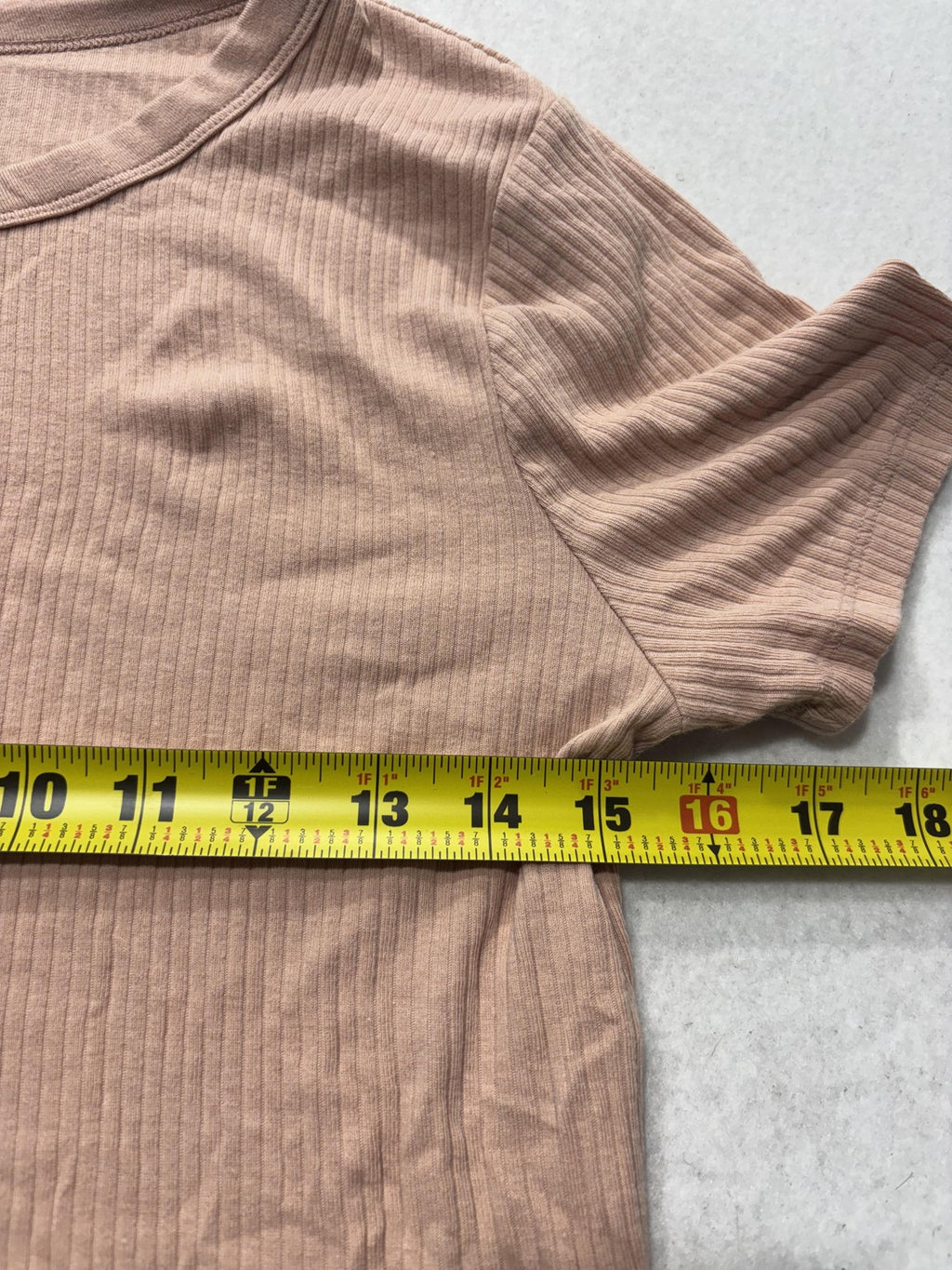 A New Day Shirt Womens Medium Beige Crew Neck Ribbed Short Sleeve Tee Basic