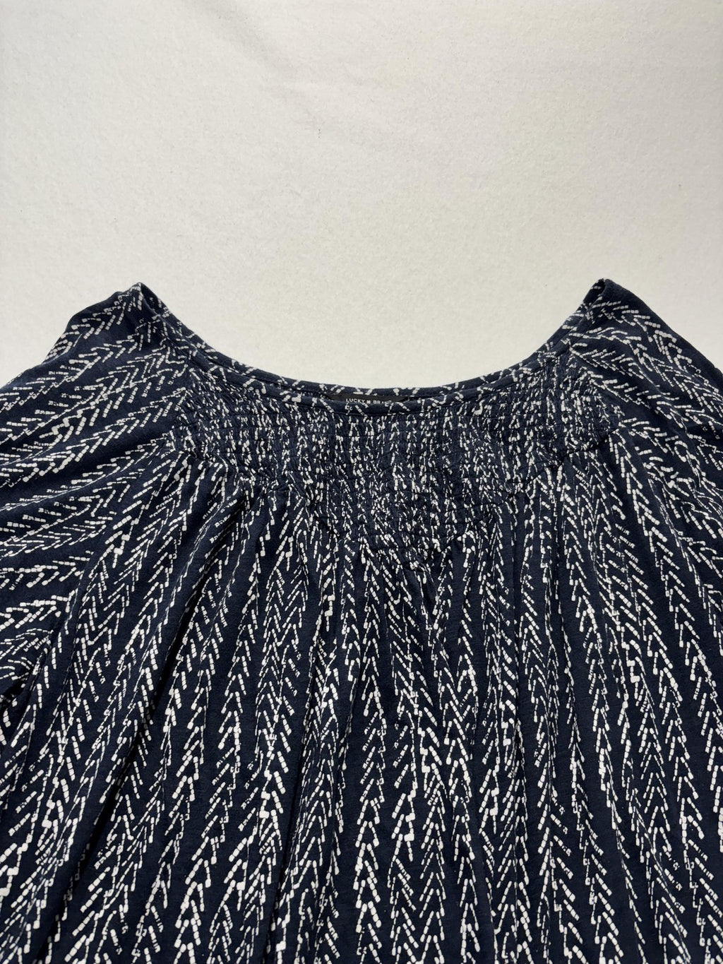 Lucky Brand Blouse Womens XL Blue Geometric Scoop Neck Flutter Sleeve Jersey Top