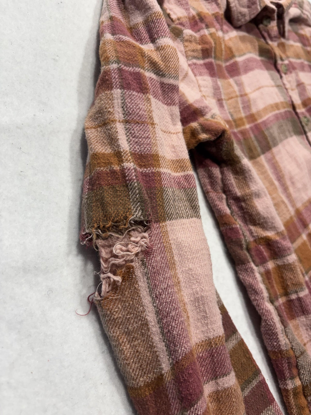 American Eagle Outfitters Button Up Shirt Womens Small Pink Plaid Flannel Casual