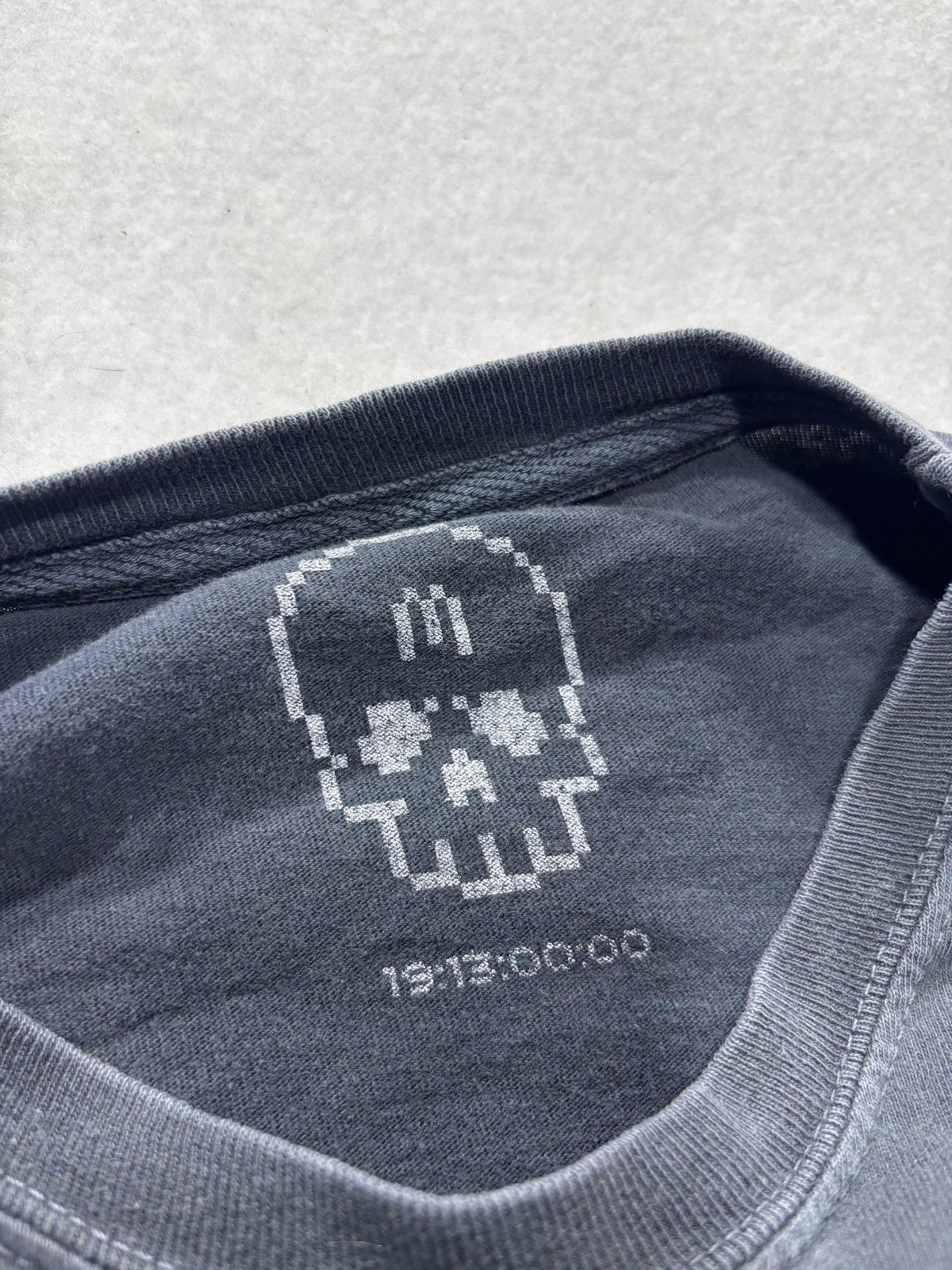 Unus Annus Shirt Mens Medium Gray Embroidered Skull Long Sleeve Graphic Tee