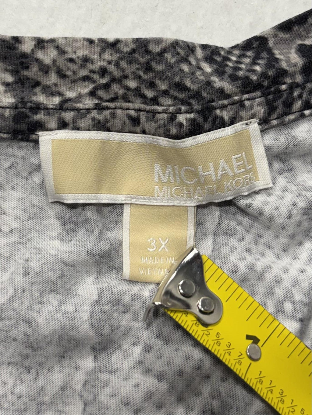 Michael Kors Shirt Womens 3X Gray Snake Print MK Logo Crew Neck Short Sleeve Tee
