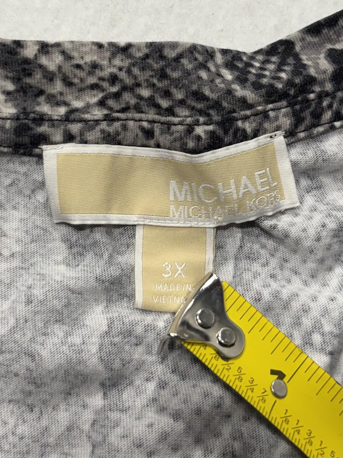 Michael Kors Shirt Womens 3X Gray Snake Print MK Logo Crew Neck Short Sleeve Tee