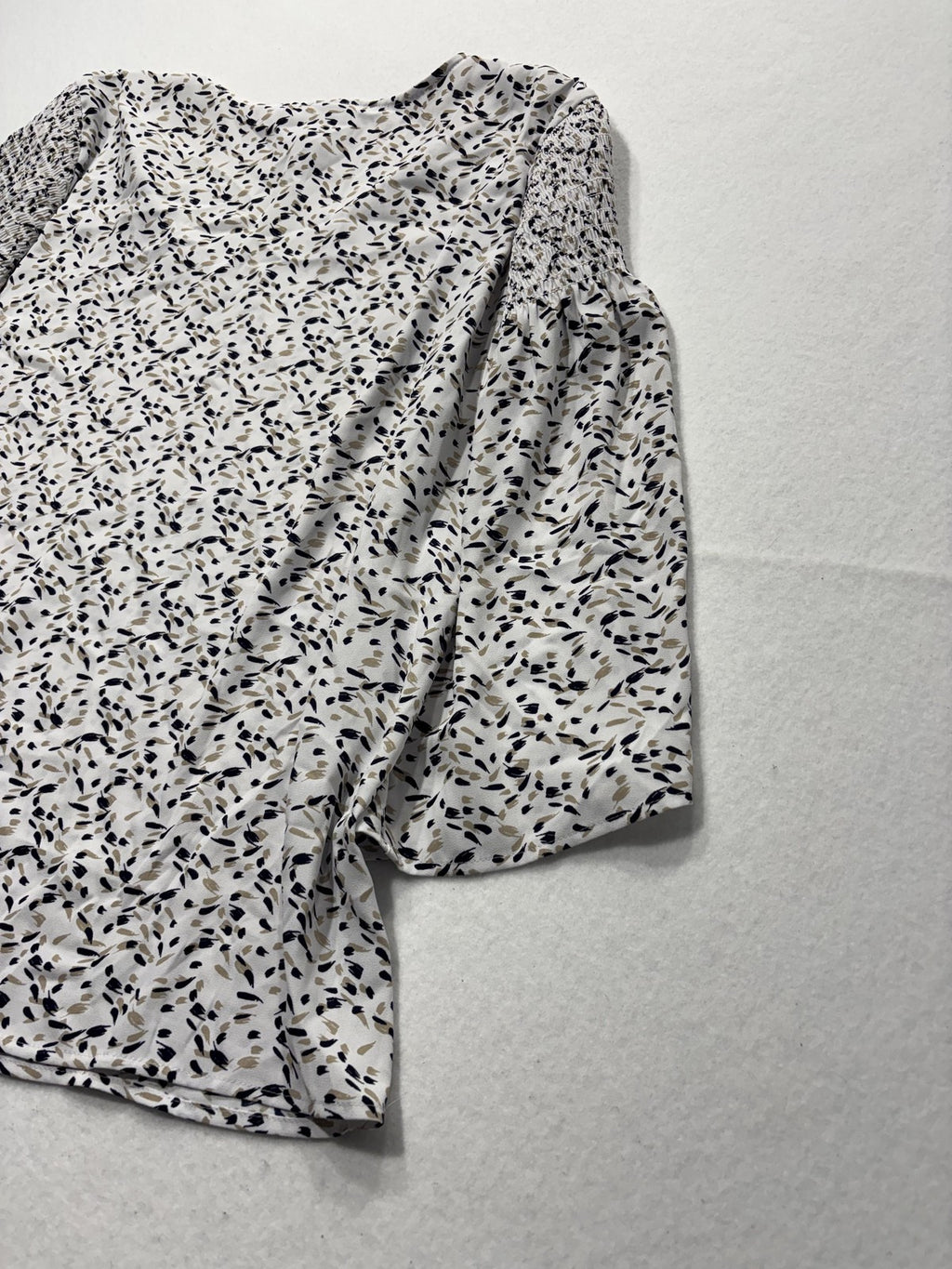 Chico's Blouse Womens 2 White Floral V Neck 3/4 Bell Sleeve Lightweight Tunic