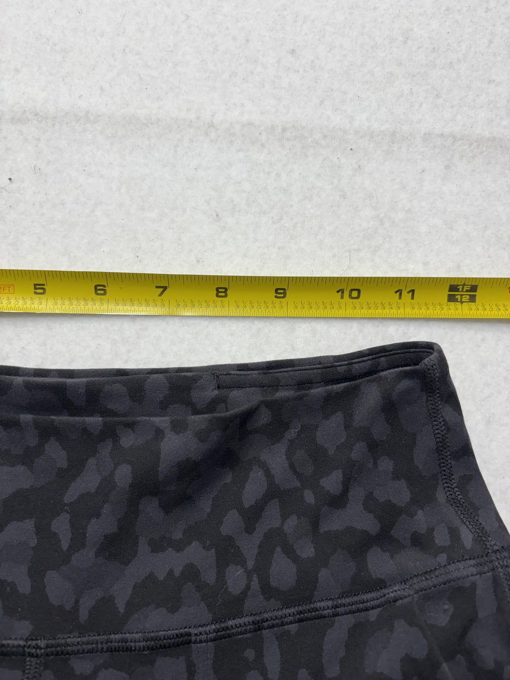Lululemon Jogger Pants Womens 6 Gray Camo High Rise 27.5" Inseam Ankle Pockets