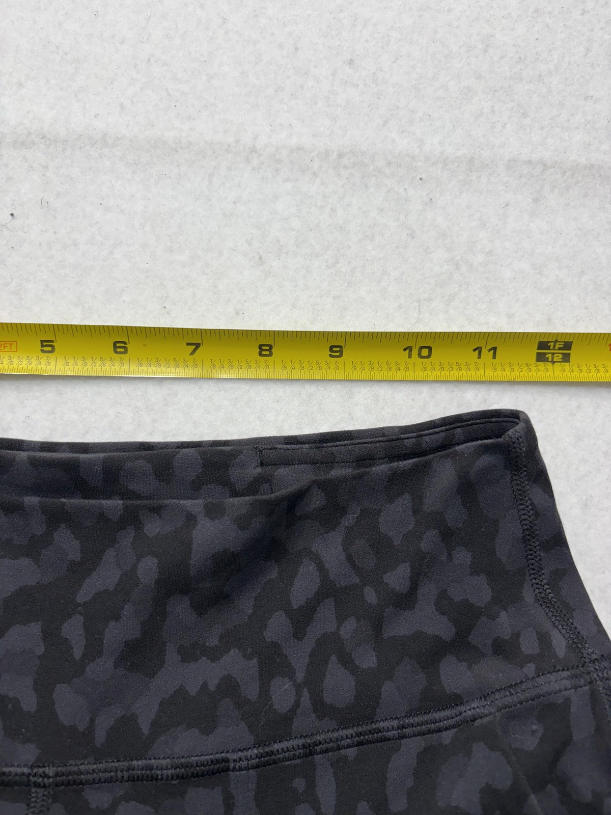 Lululemon Jogger Pants Womens 6 Gray Camo High Rise 27.5" Inseam Ankle Pockets