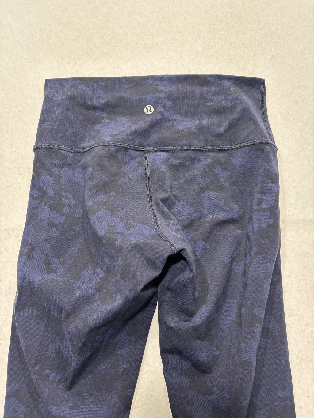 Lululemon Leggings Womens 4 Blue Camo High Rise 21.5" Inseam Capri Yoga Stretch