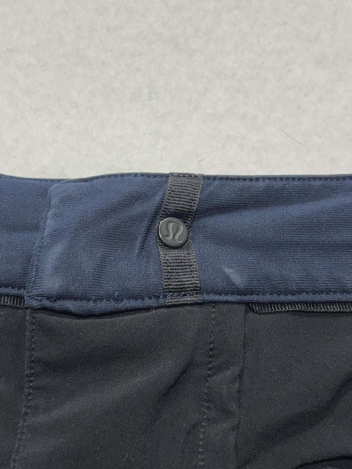 Lululemon Chino Pants Mens 34x31 Blue Slim Straight Stretch Casual Outdoor