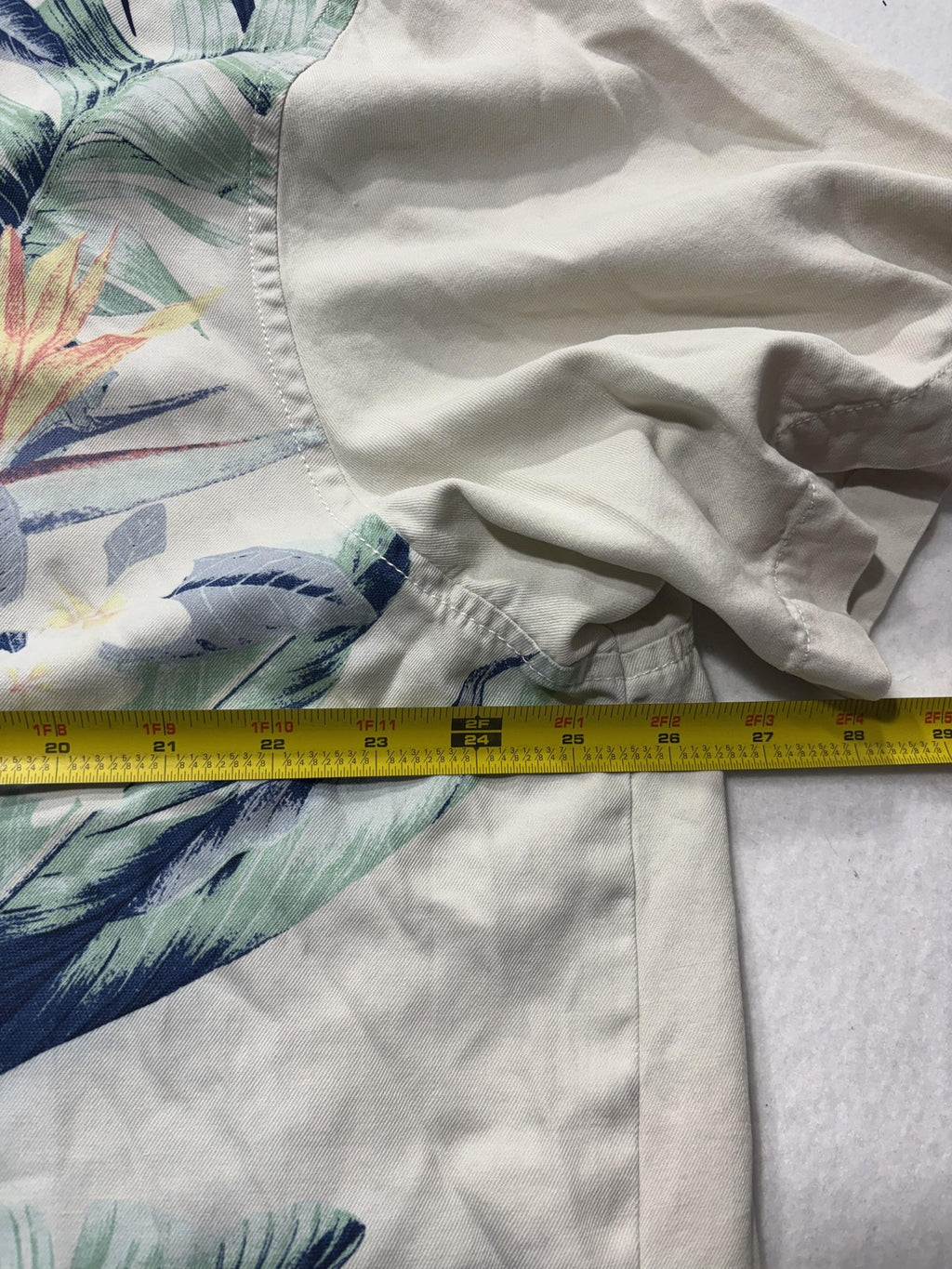 Tommy Bahama Shirt Mens 2XL White Silk Tropical Floral Short Sleeve Button Up