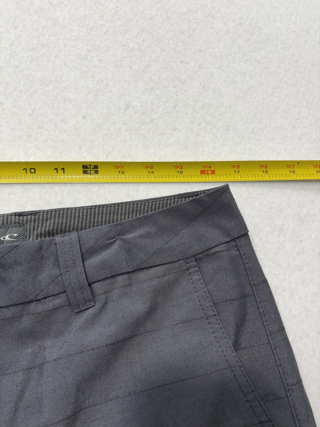 O'Neill Chino Shorts Mens 34 Gray 9" Inseam Striped Stretch Casual Travel