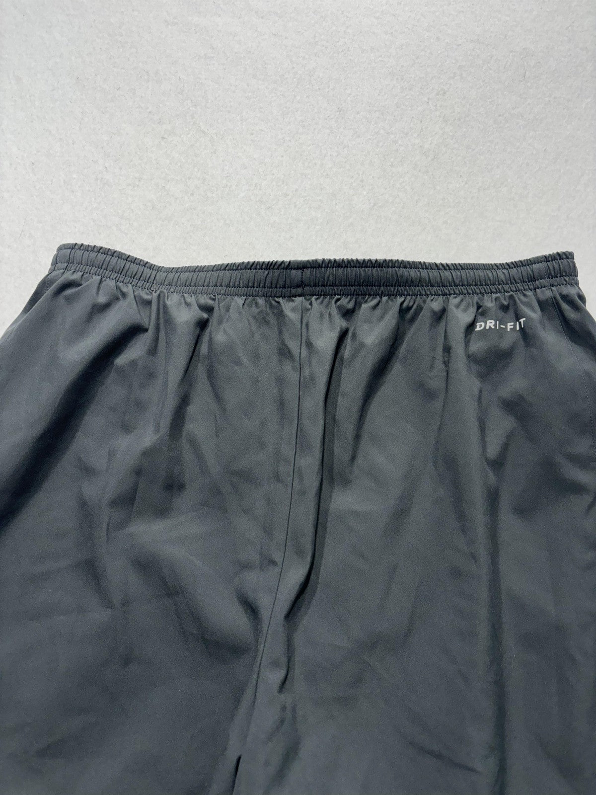 Nike Shorts Mens Large Gray Dri-FIT 7" Inseam Running Quick Dry Lightweight