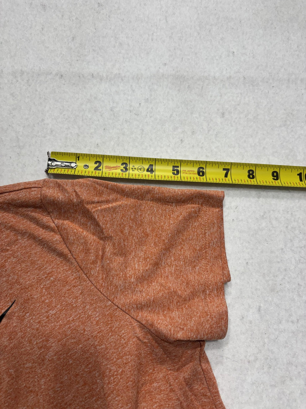 Nike Dri-FIT Shirt Mens Medium Orange The Nike Tee Short Sleeve Lightweight