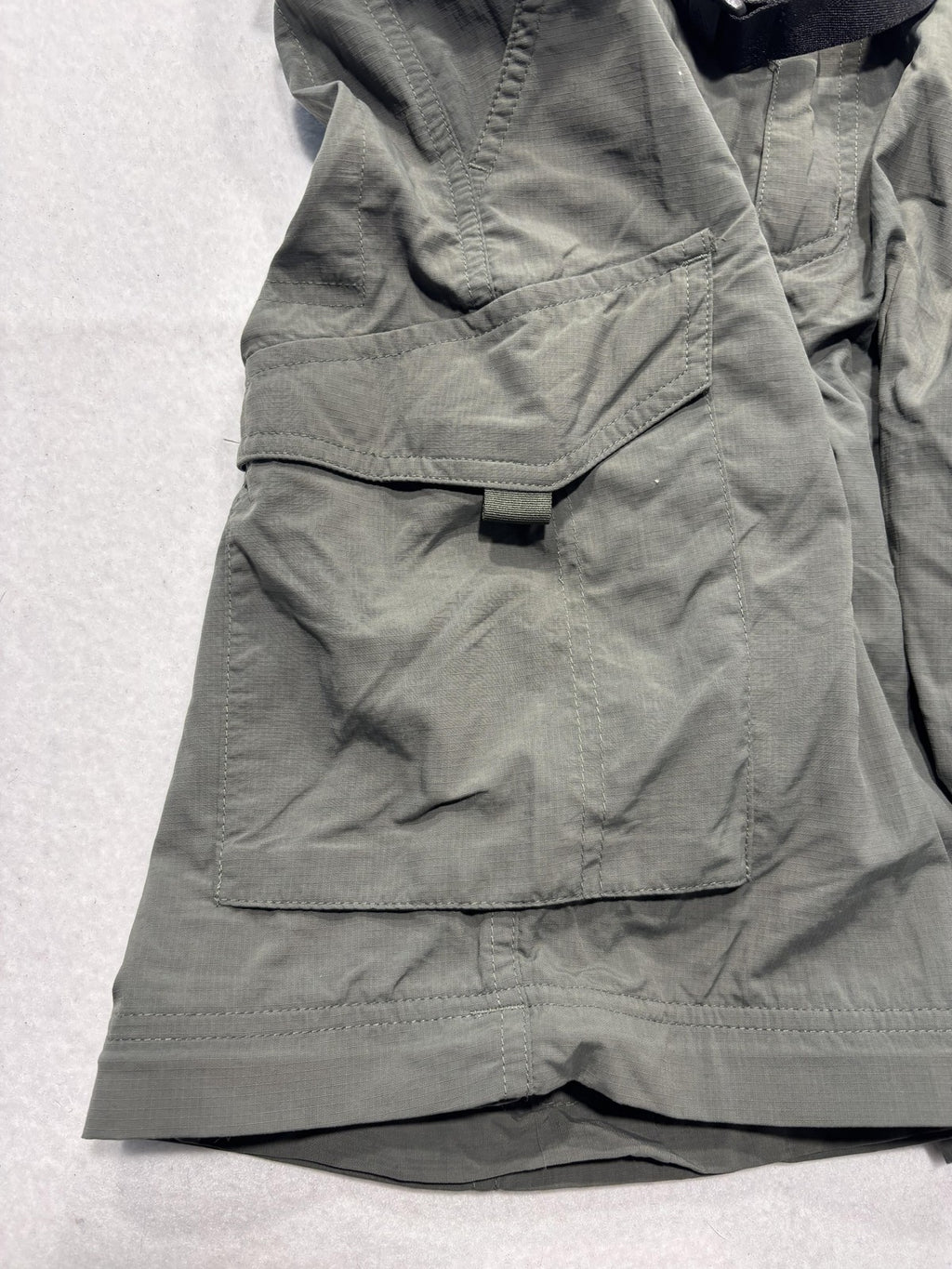 Columbia Omni-Shade Shorts Mens 34 Green Belted Cargo Hiking Quick Dry Outdoor