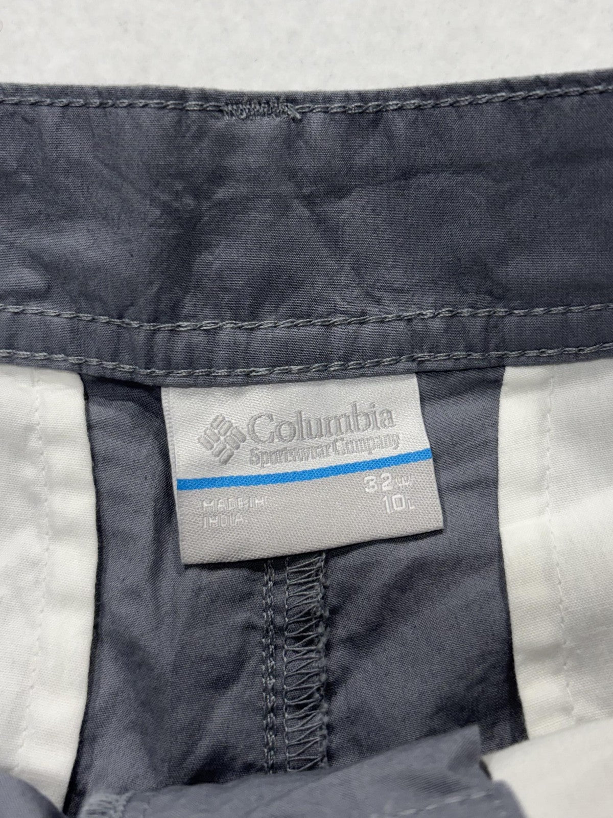 Columbia Chino Shorts Mens 32 Gray 10" Inseam Lined Lightweight Travel Casual