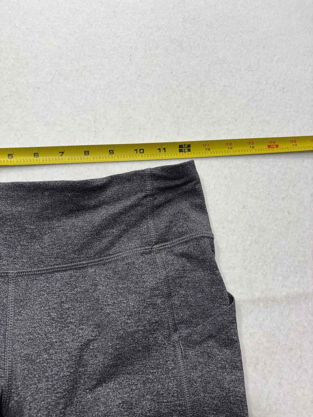 Lululemon Leggings Womens 4 Gray Colorblock Cropped Zip Pocket Running Athletic