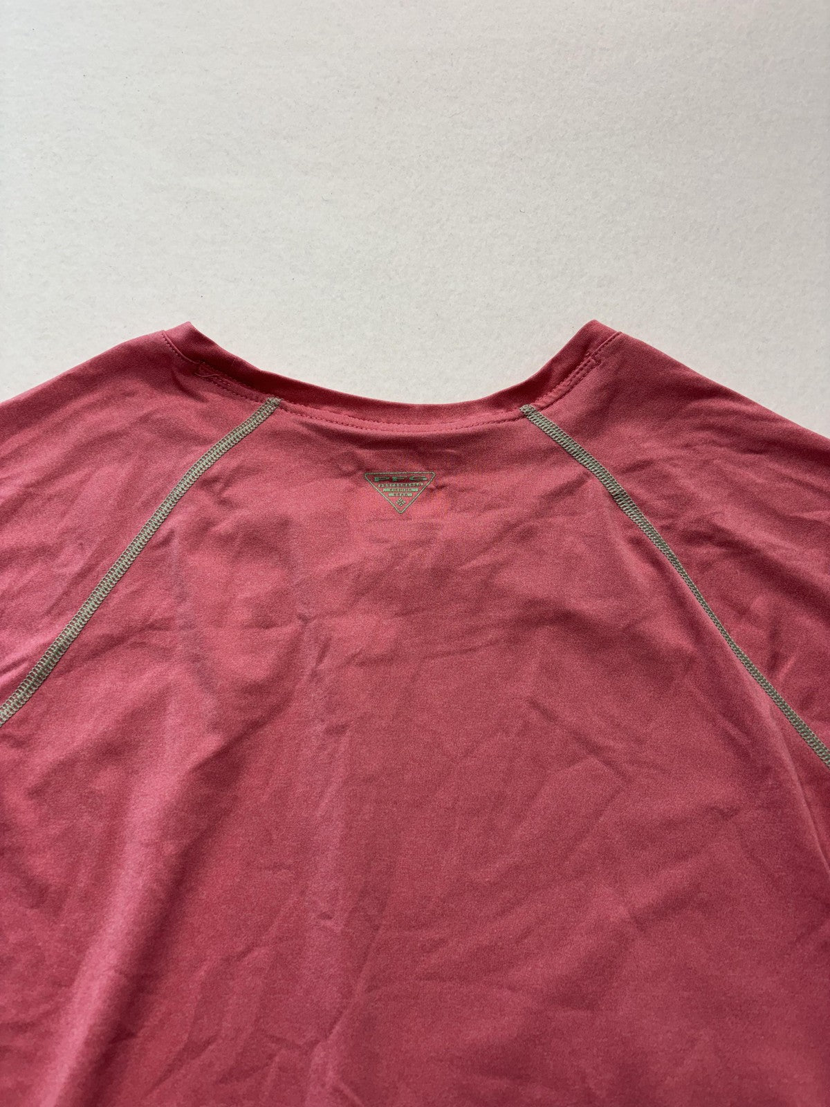 Columbia PFG Omni-Shade Shirt Womens M Pink Crew Neck Long Sleeve Sun Protection