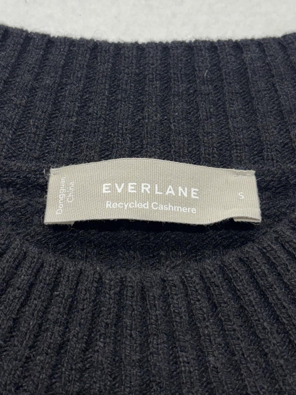 Everlane Sweater Womens Small Black Recycled Cashmere Waffle Crew Neck Pocket