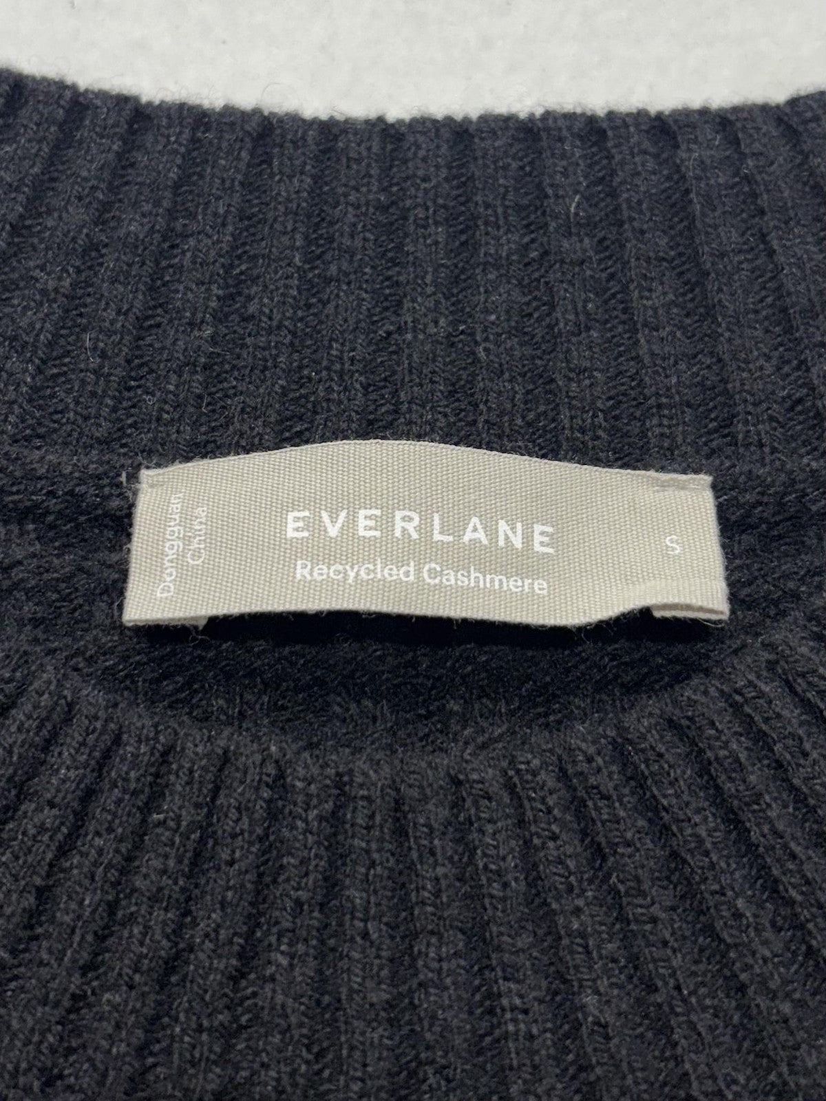 Everlane Sweater Womens Small Black Recycled Cashmere Waffle Crew Neck Pocket