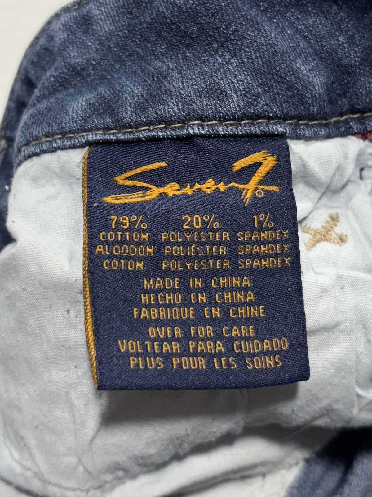 Seven7 Shorts Womens 6 Blue Denim Cut Off Raw Hem Stretch Embroidered Pockets