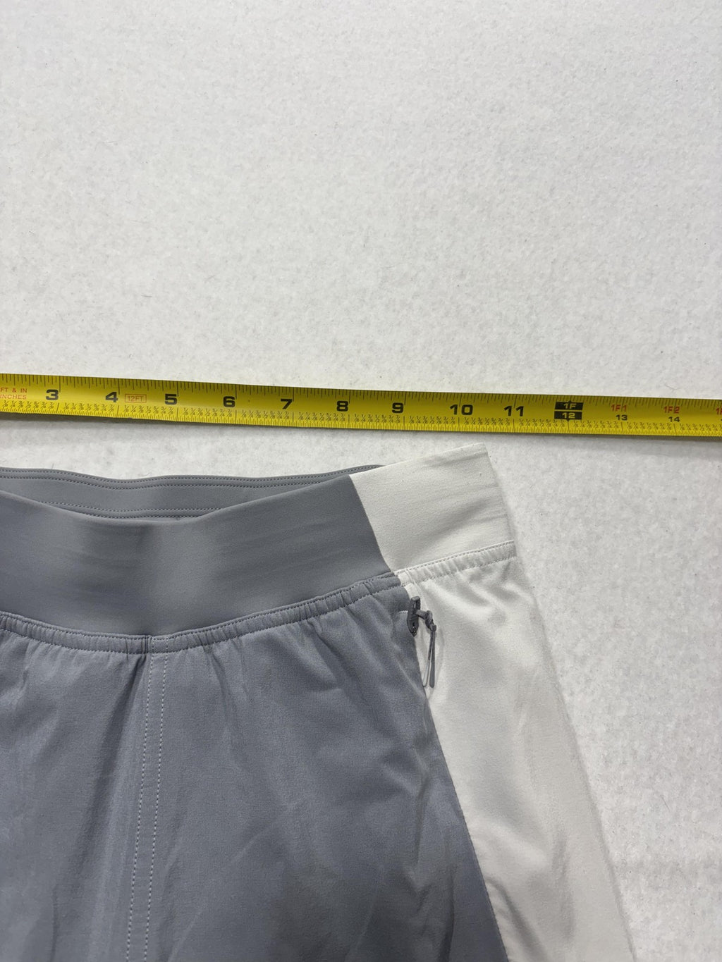 Lululemon Track Pants Womens 2 Gray Colorblock Elastic Waist Woven Ankle Jogger