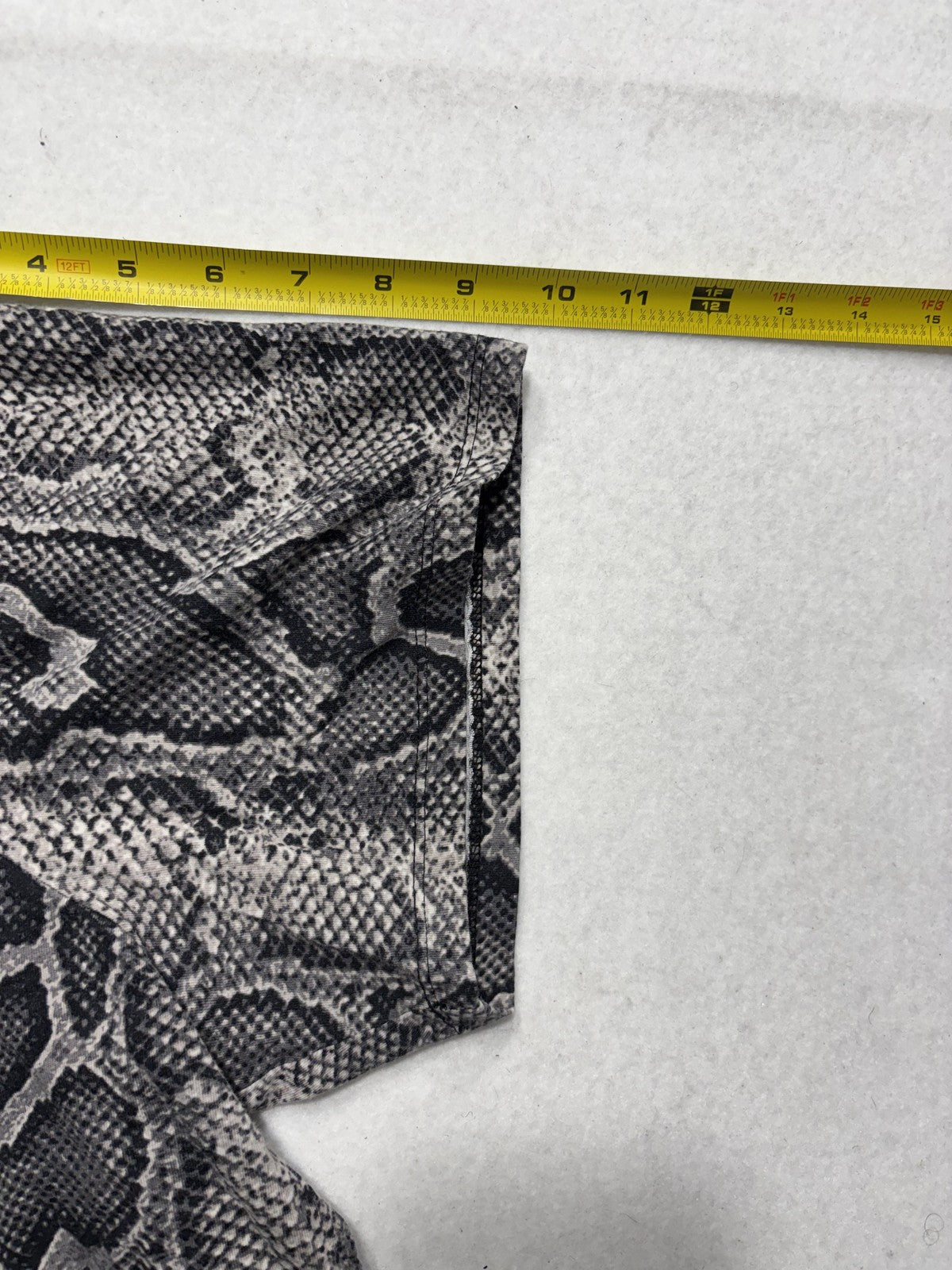 Michael Kors Shirt Womens 3X Gray Snake Print MK Logo Crew Neck Short Sleeve Tee