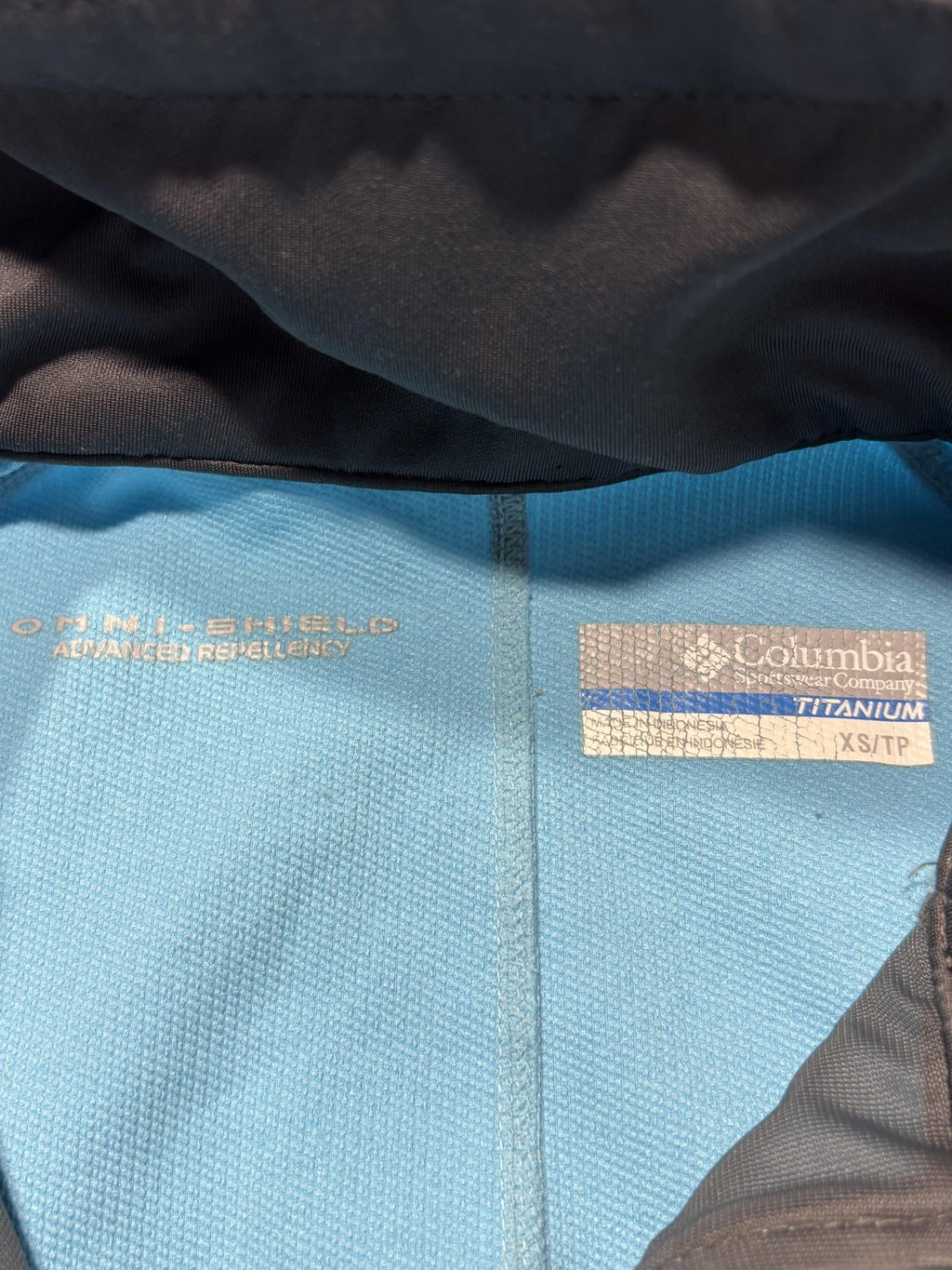 Columbia Titanium Jacket Womens XS Blue Softshell Omni-Shield Hiking 111 TL 7267