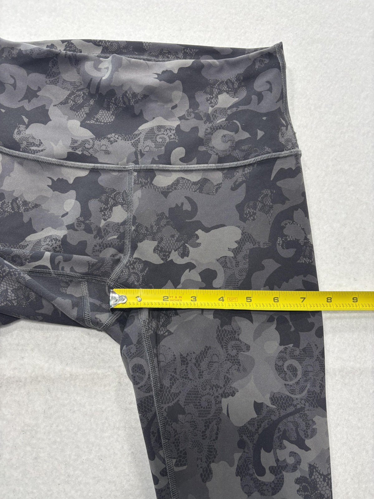 Lululemon Leggings Womens 6 Gray Camo High Rise 25" Inseam Ankle Yoga Stretch