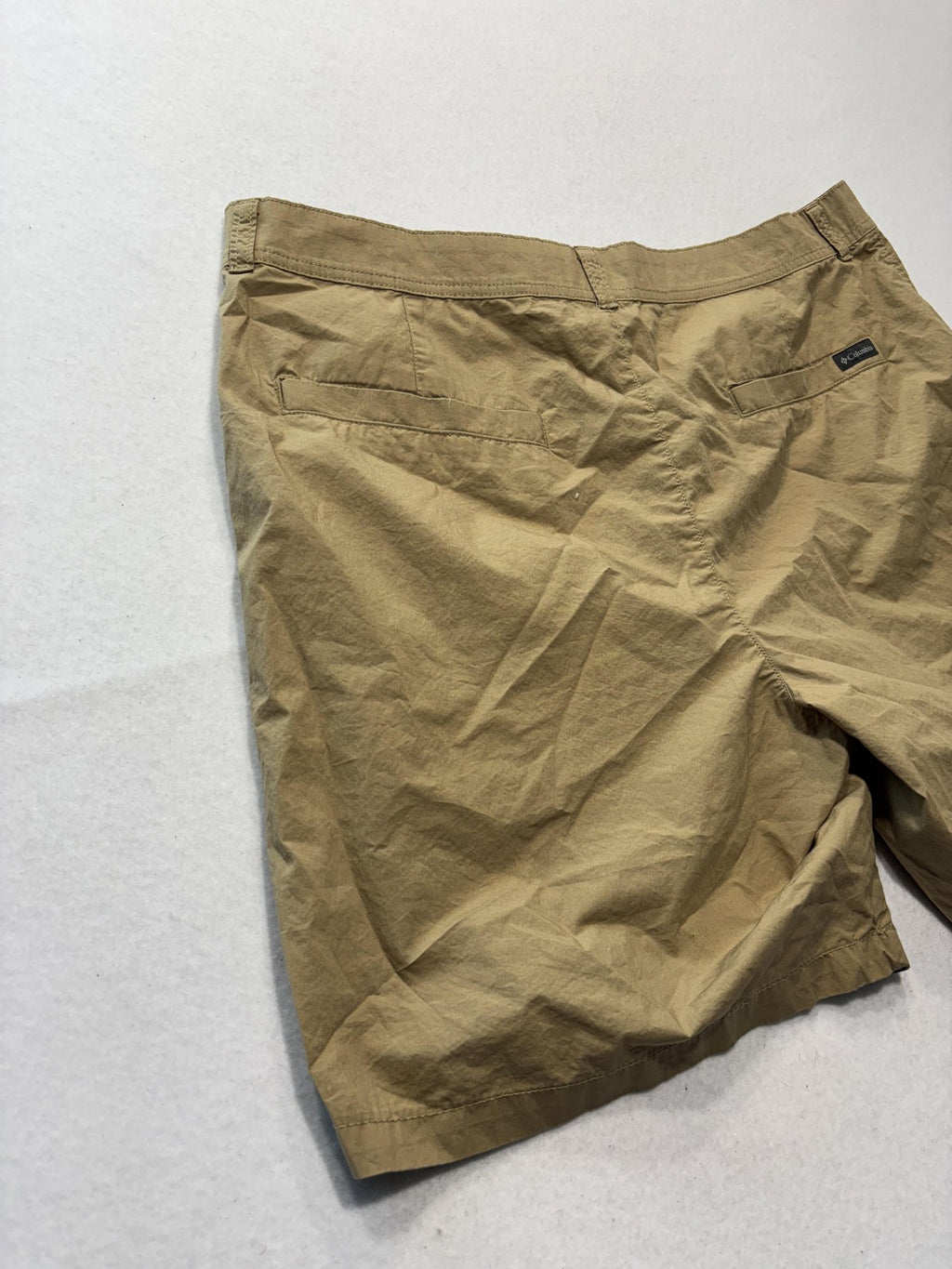 Columbia Chino Shorts Mens 38 Beige 8" Inseam Lined Lightweight Travel Casual