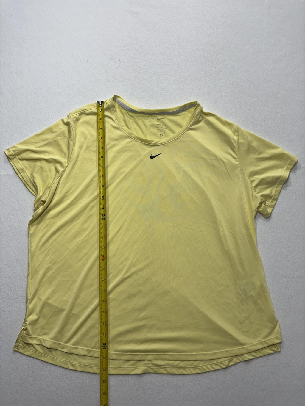 Nike Shirt Womens XXL Yellow Dri-FIT Crew Neck Short Sleeve Running Athletic Top