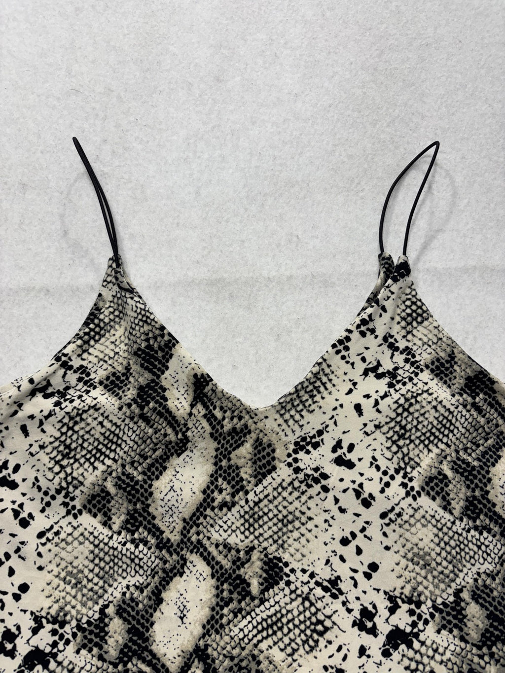 Vibe Sportswear Tank Top Womens Large Beige Snake Print V Neck Cami JKT 6235