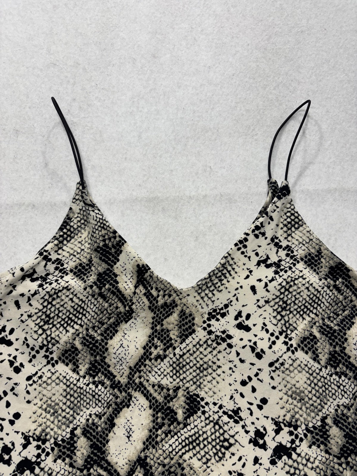 Vibe Sportswear Tank Top Womens Large Beige Snake Print V Neck Cami JKT 6235