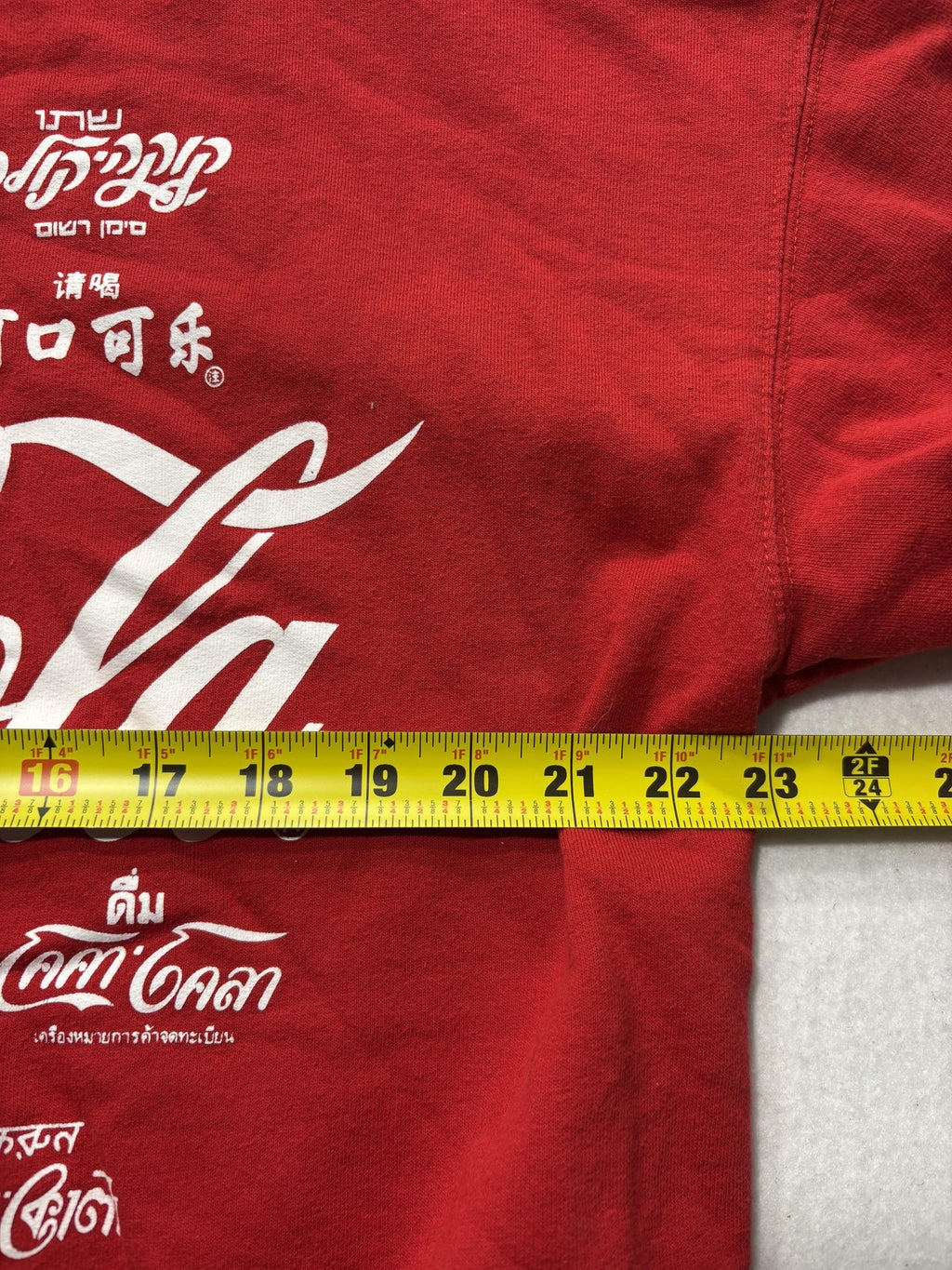 Coca-Cola Sweatshirt Unisex Kids XL Red Crew Neck Classic Logo Fleece Pullover