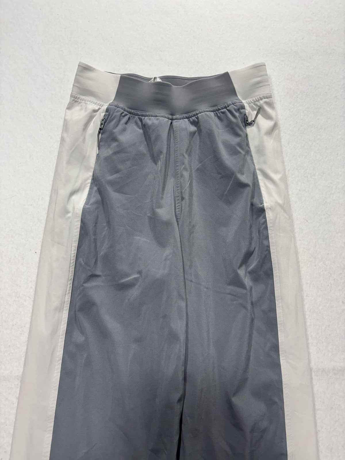 Lululemon Track Pants Womens 2 Gray Colorblock Elastic Waist Woven Ankle Jogger