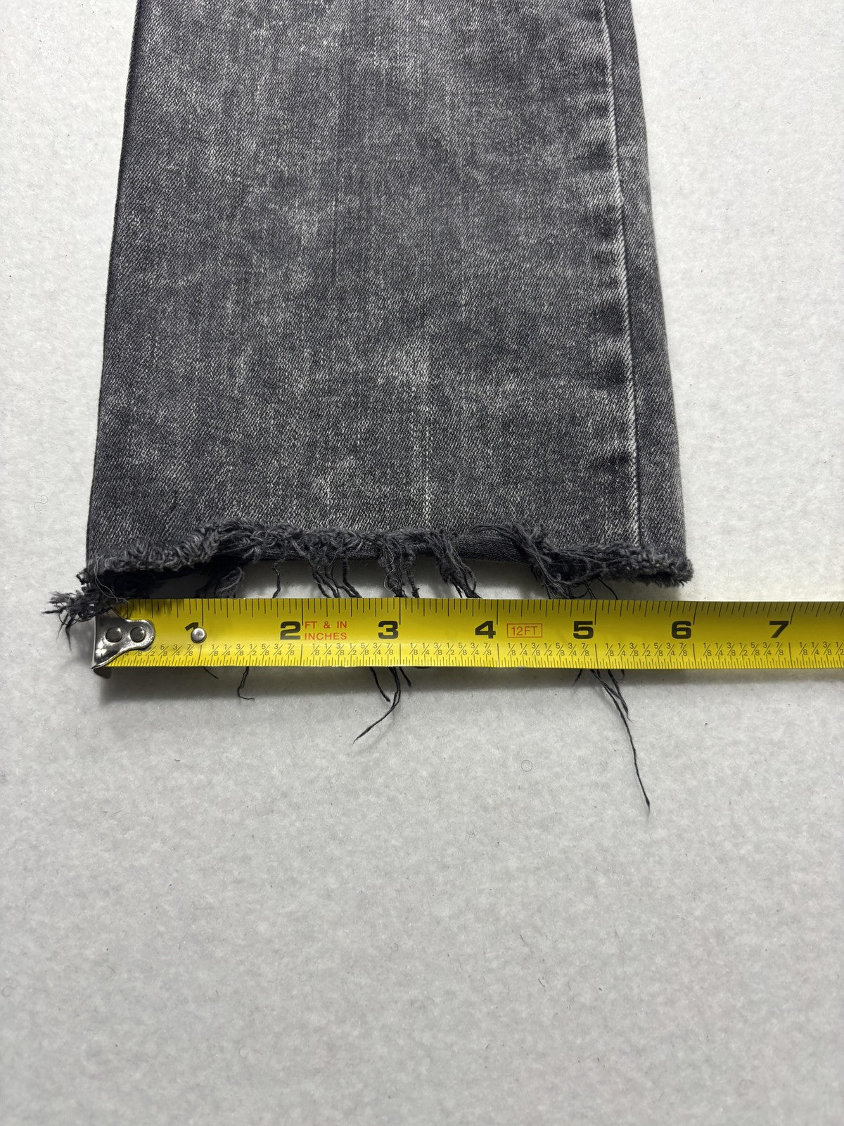 FRAME Le Sylvie Slender Straight Jeans Womens 26 Gray Charcoal Wash Raw Hem