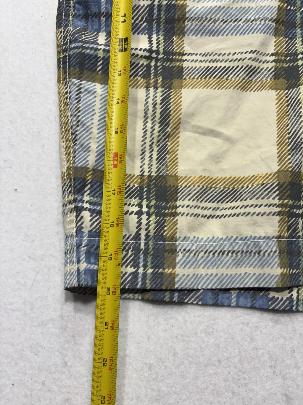 Tommy Bahama Swim Shorts Mens Large Beige Plaid Elastic Waist Lined Lightweight