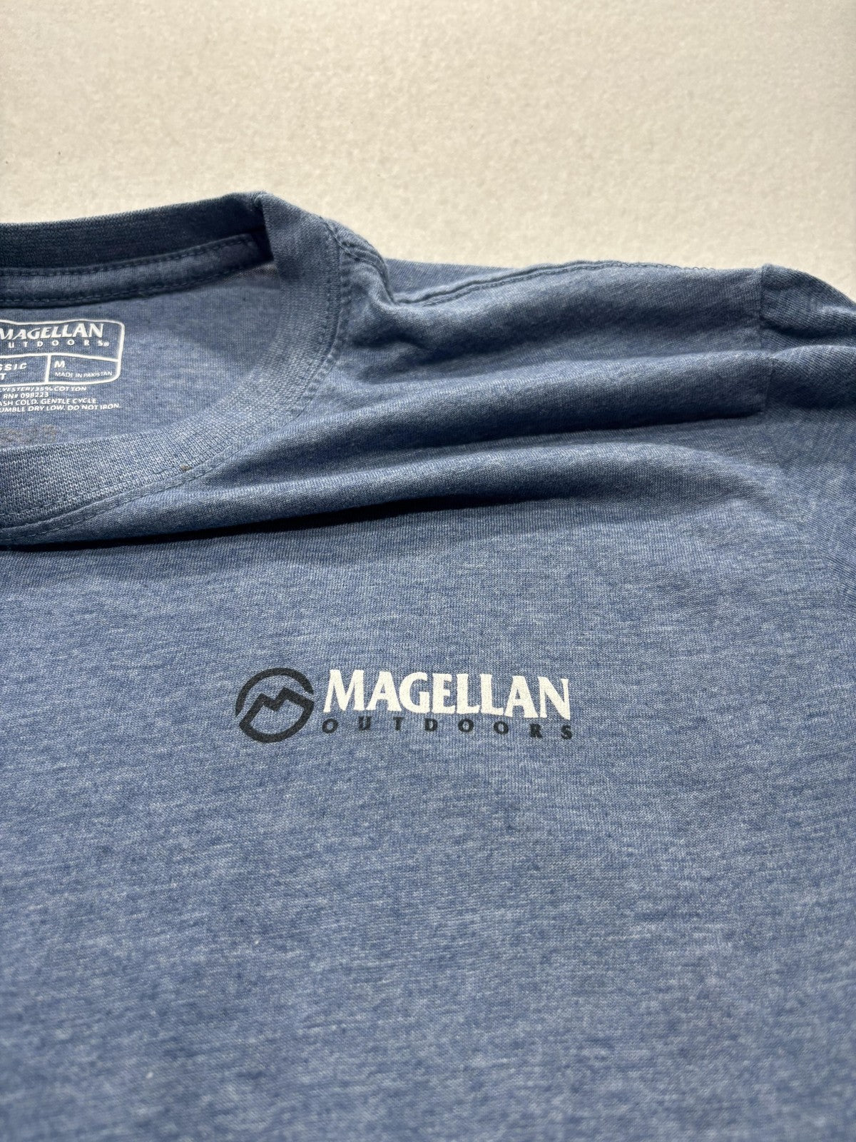 Magellan Outdoors Shirt Mens Medium Blue Hunting Dog Sunset Outdoor Graphic Tee