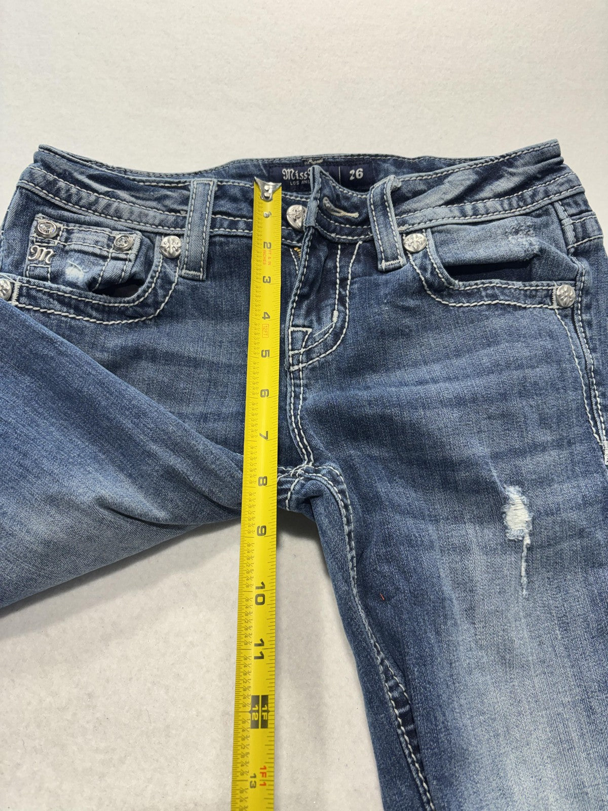 Miss Me Jeans Womens 26 Blue Medium Wash Mid Rise Capri Distressed Embroidered
