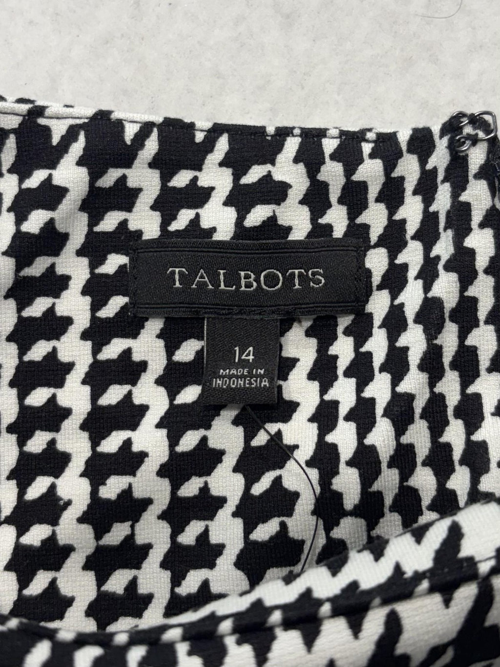 Talbots Dress Womens 14 Black Houndstooth Boat Neck 3/4 Bell Sleeve Sheath Knit
