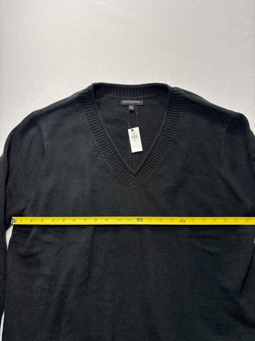 Banana Republic Sweater Mens 2XL Gray V Neck Lightweight Knit Pullover Casual
